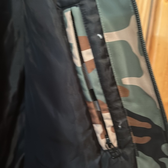 Thirty Two ski and snowboard jacket - Picture 11 of 11